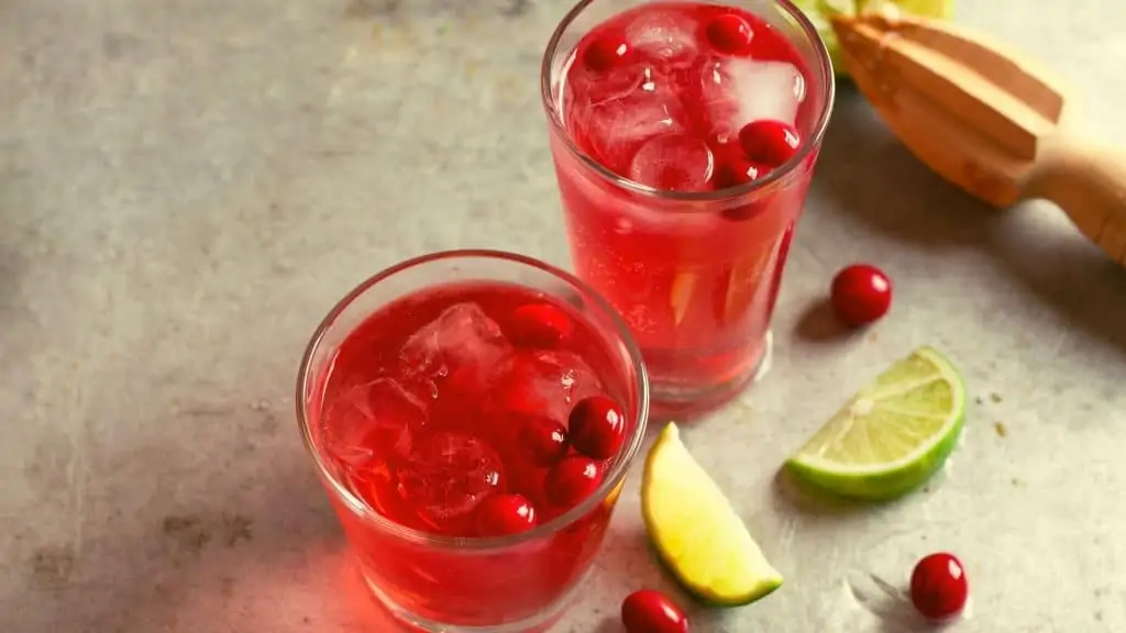 cranberry and lime drink