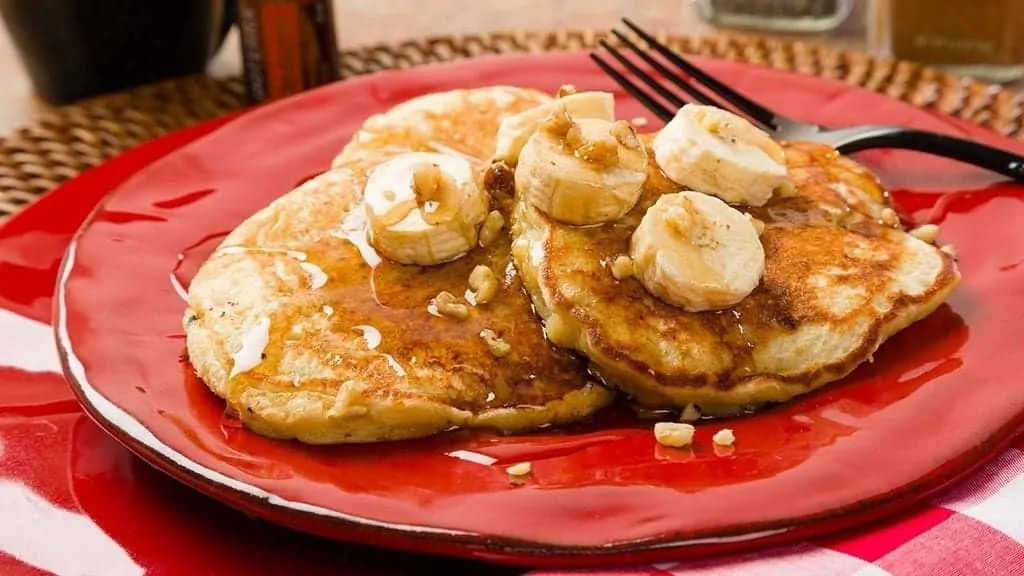 Spice up your breakfast and give your immune system a massive boost with doTERRA OnGuard Essential Oil Pancakes by Dawn Goehring Desert Naturals
