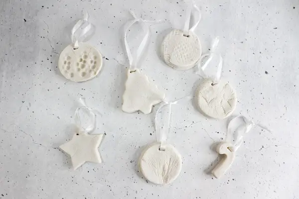 homemade diffuser ornaments with ribbons