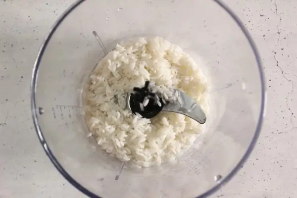 DIY Rice Face Mask for Glass Skin 22 cooked rice in a food processor to make a diy rice face mask